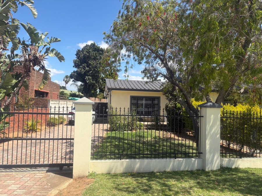 To Let 3 Bedroom Property for Rent in Campher Park Eastern Cape